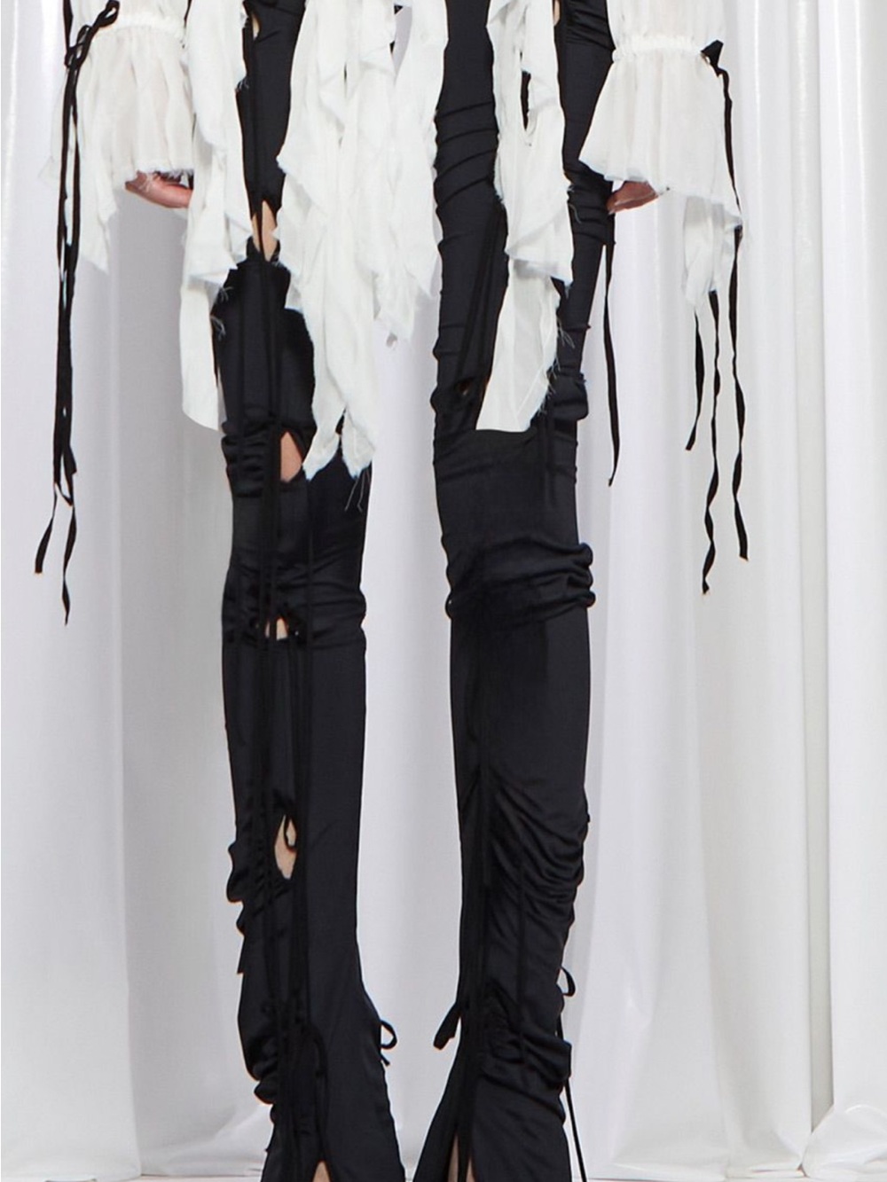Aniye records Black Distressed Ruched Slim Pants